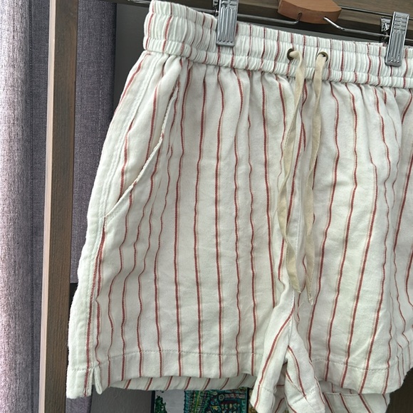 Aritzia Wilfred Free Striped Pull-on Shorts White XS - Picture 8 of 10